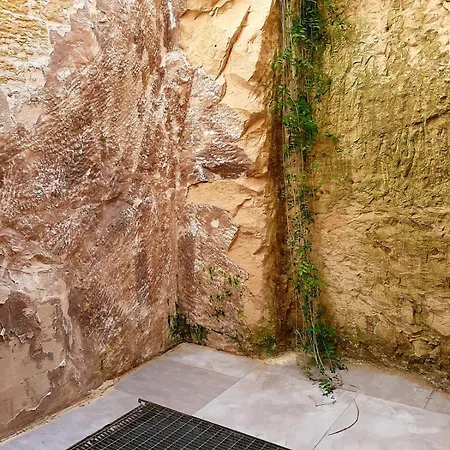Spinola Bayview 2 Bedroom By Mabeli Lägenhet *