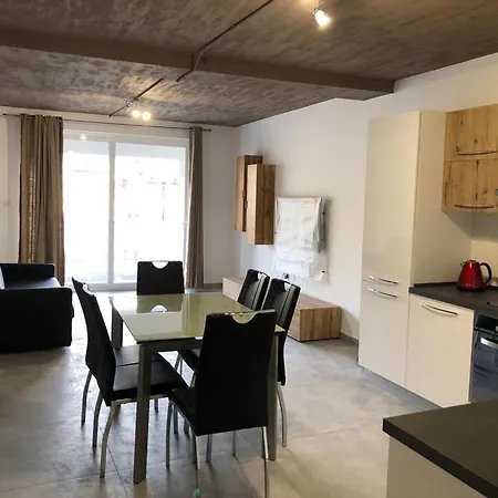 Spinola Bayview 2 Bedroom By Mabeli *