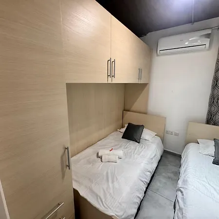 Spinola Bayview 2 Bedroom By Mabeli Apartment Saint Julian's