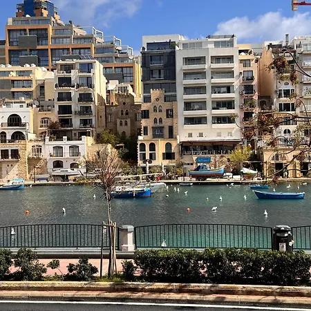 Spinola Bayview 2 Bedroom By Mabeli Apartment